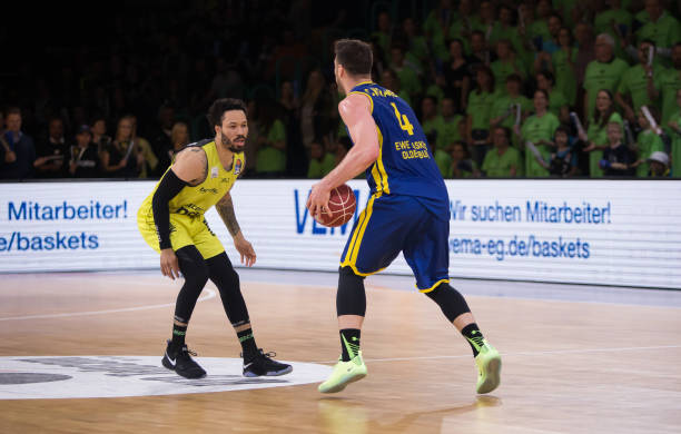 与国家队都 与国家队都